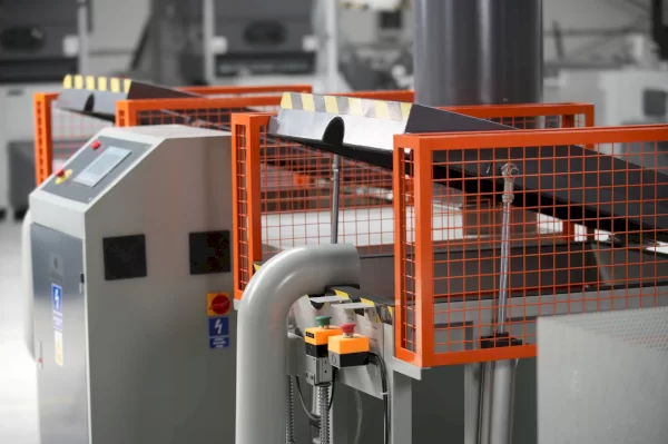 Automatinio miegamojo, sodo ir baldų pagalvių užpildymo linija